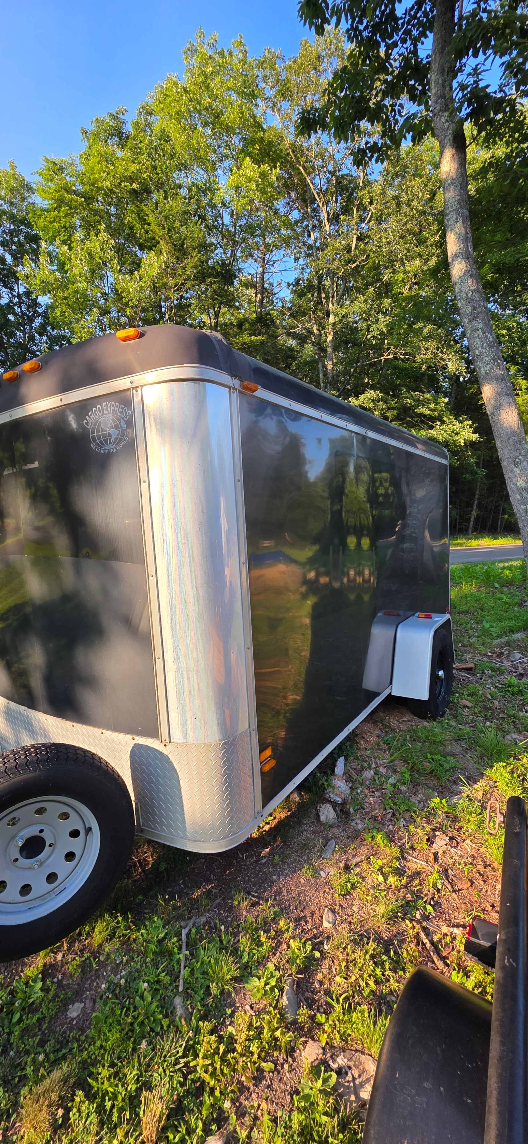 6x12ft Enclosed Trailer - View 2